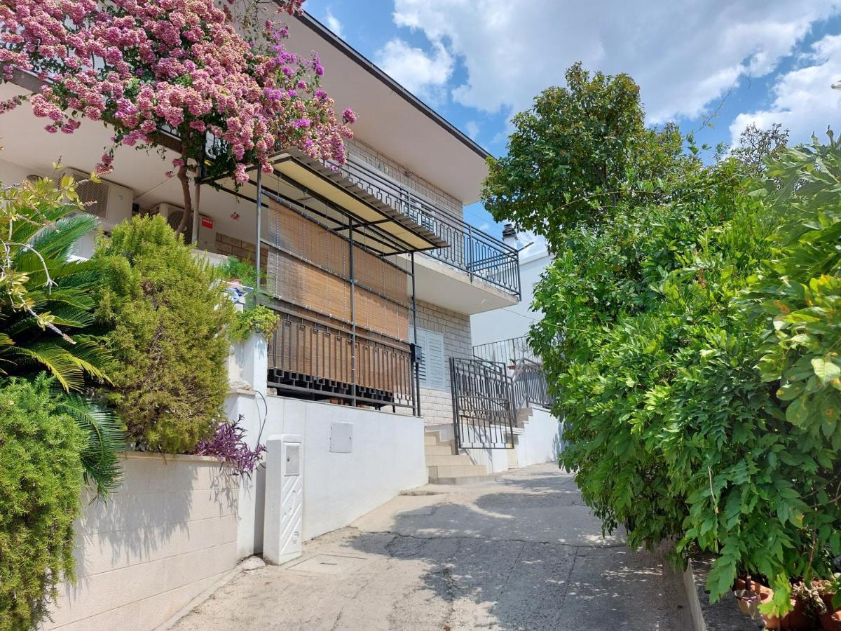 Apartmani Luka Baška Voda Extérieur photo