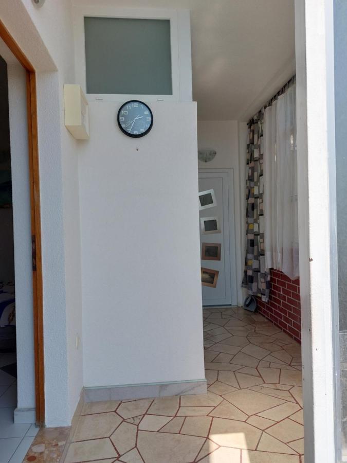 Apartmani Luka Baška Voda Extérieur photo