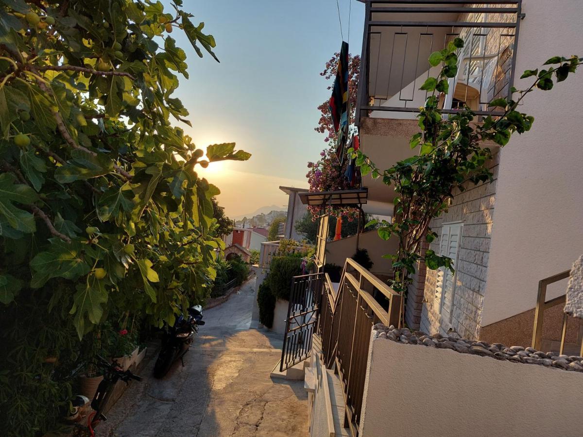 Apartmani Luka Baška Voda Extérieur photo