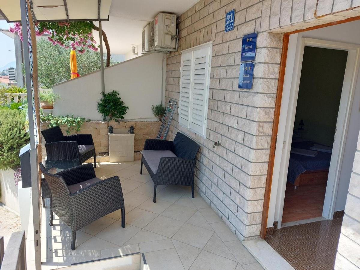 Apartmani Luka Baška Voda Extérieur photo