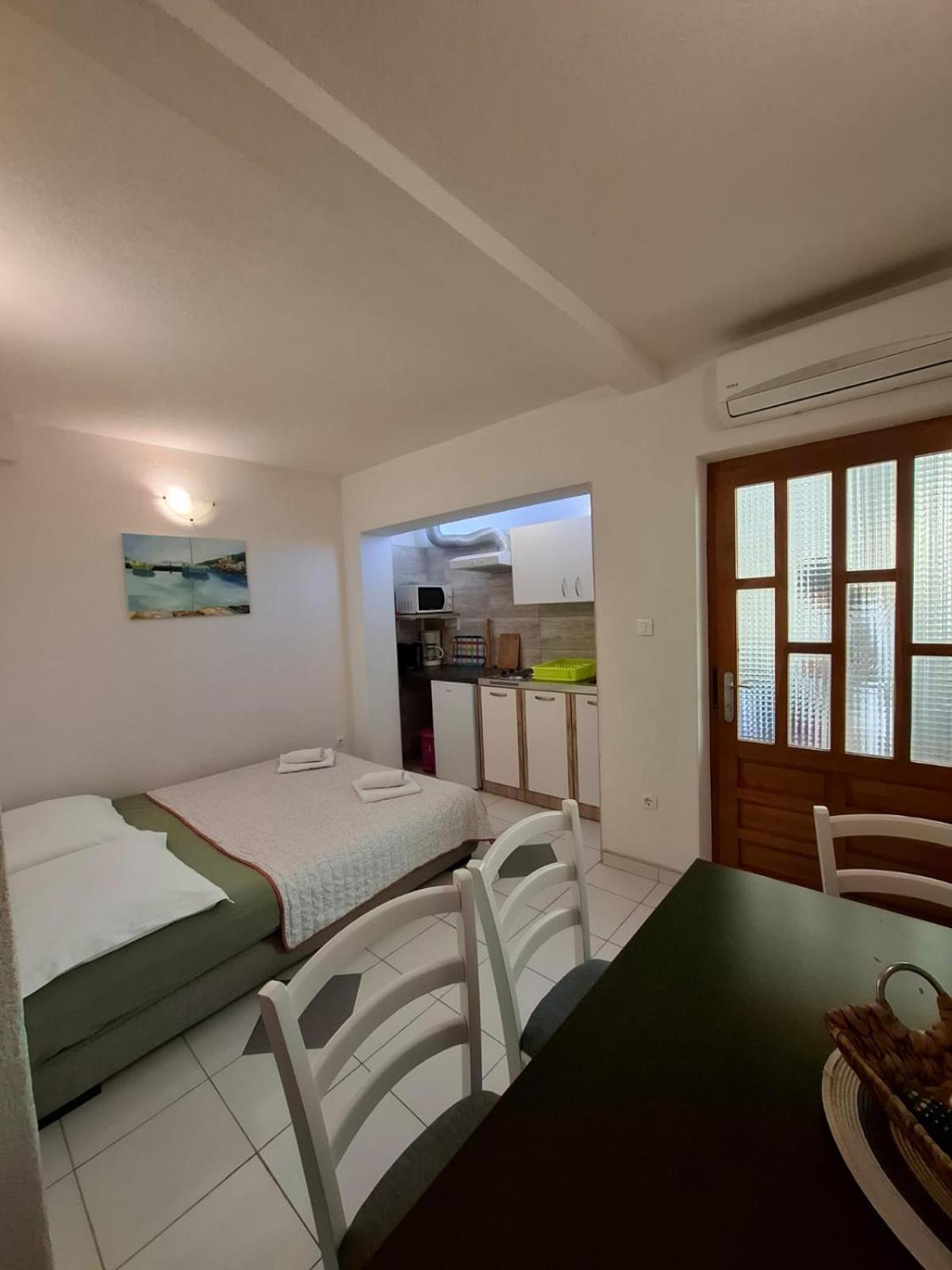 Apartmani Luka Baška Voda Extérieur photo