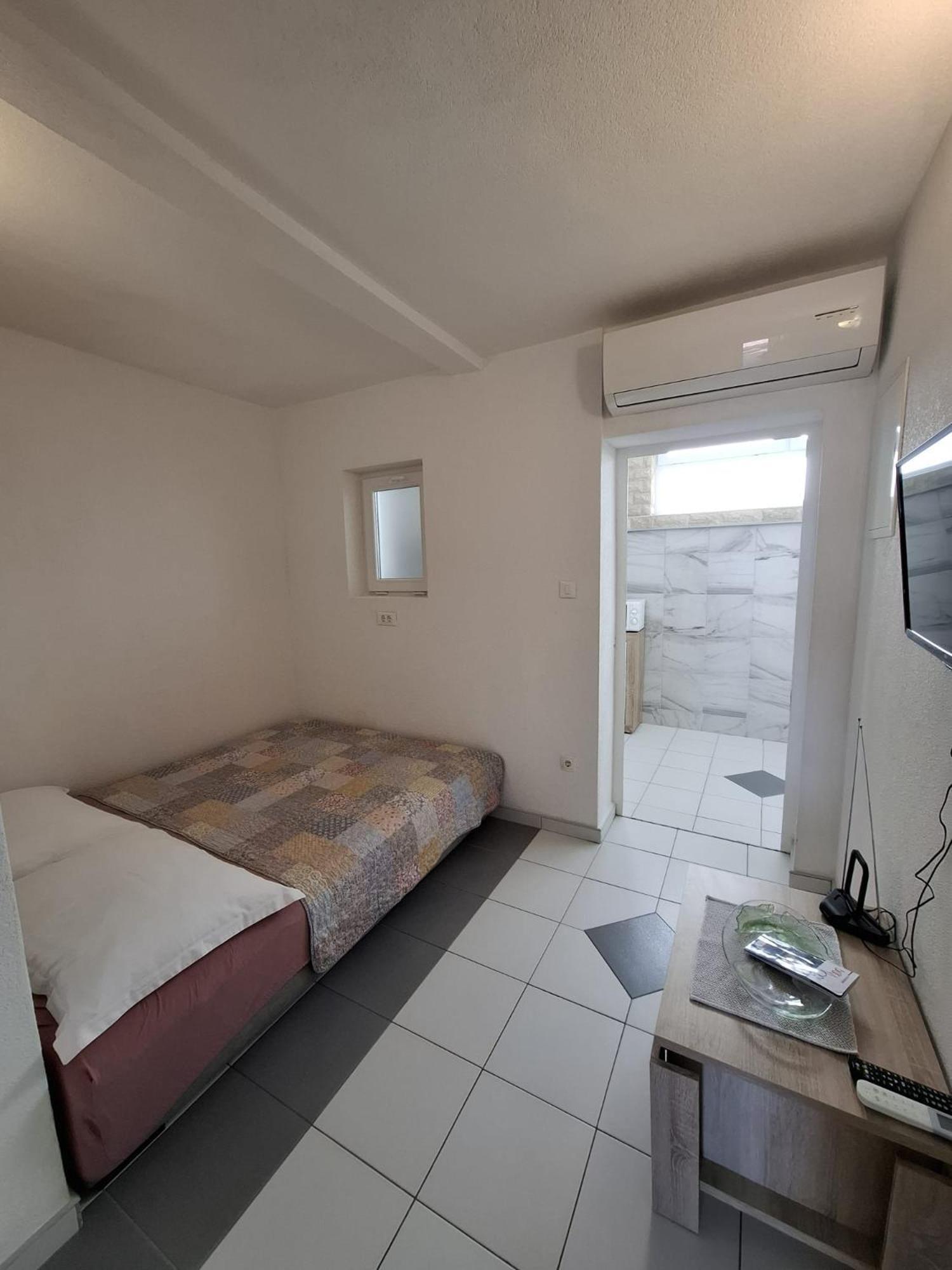 Apartmani Luka Baška Voda Extérieur photo