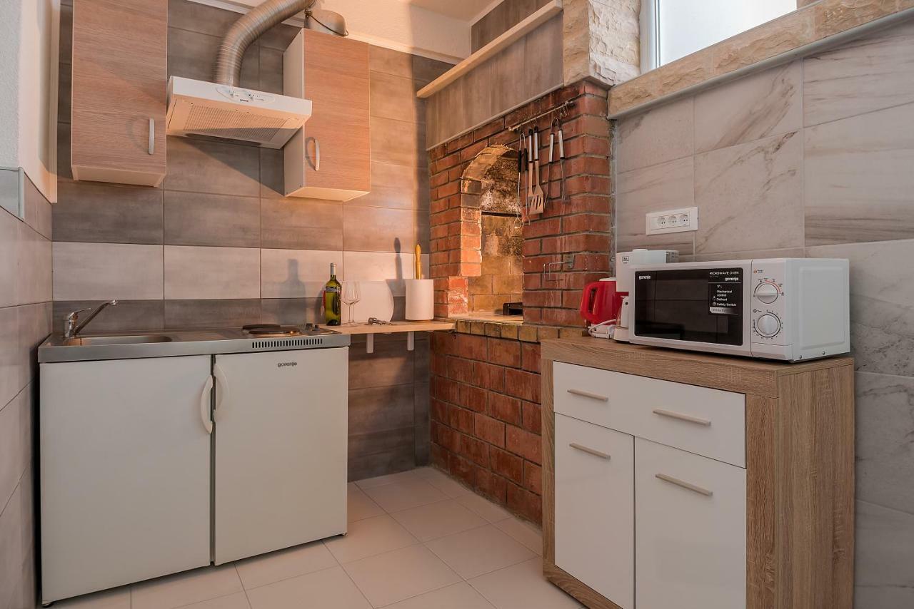 Apartmani Luka Baška Voda Extérieur photo