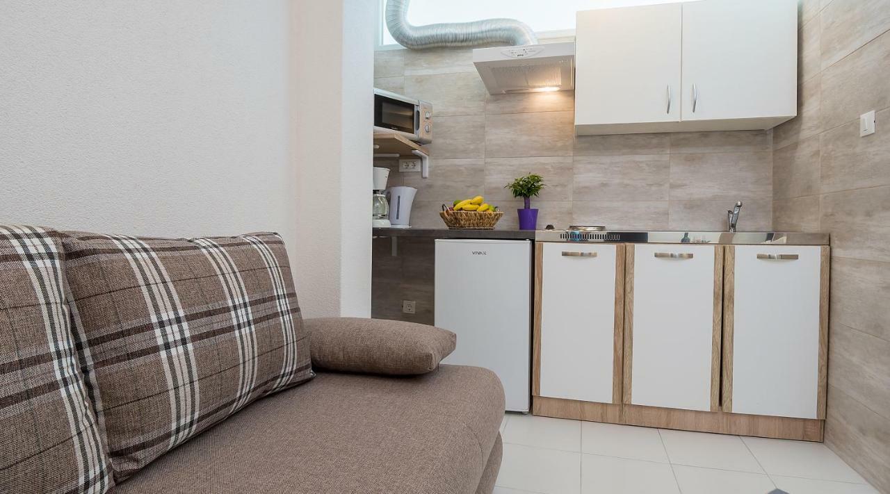 Apartmani Luka Baška Voda Extérieur photo