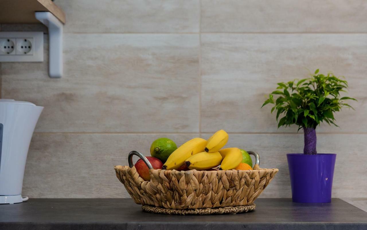 Apartmani Luka Baška Voda Extérieur photo