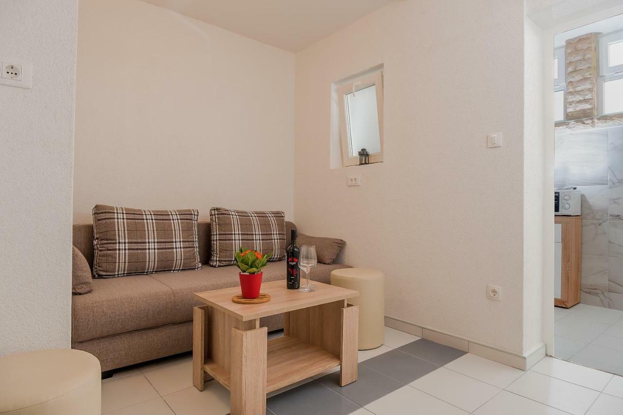 Apartmani Luka Baška Voda Extérieur photo